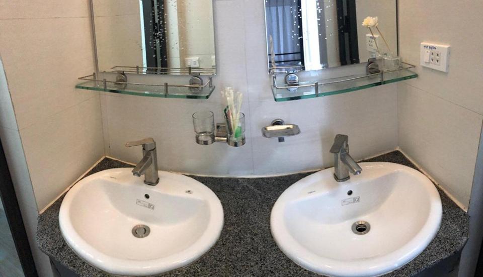 Motorvina'S Homestay Phong Nha Zewnętrze zdjęcie